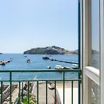 Silvia Santa Mari Hotel Ponza